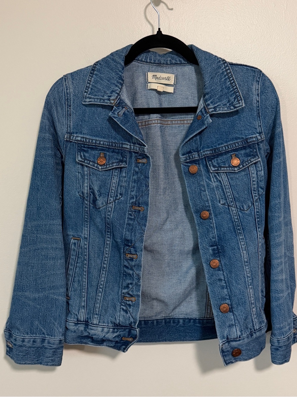 Madewell “the classic fit” blue jean denim trucker jacket 100% cotton size XS